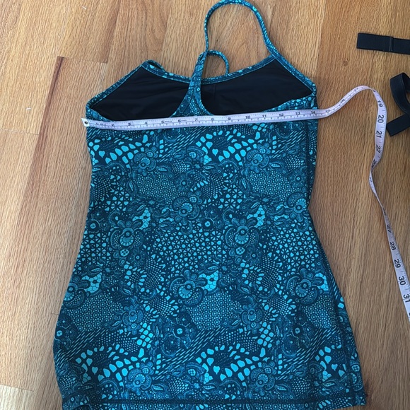 NWOT Lululemon Power Y Green Tank Designs size 6 - Picture 4 of 4